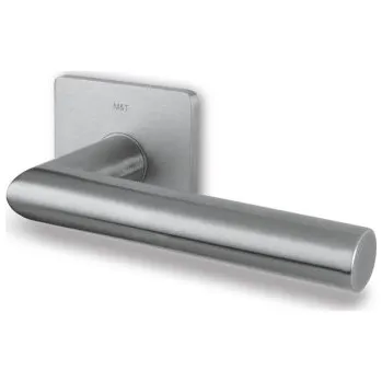 Dveřní kování M&T Dveřní nerezová klika Lusy čtvercové magnet. rozety, Objekt NRz, cylindrické