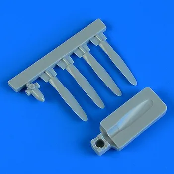 Plastikový model Quickboost 1/72 P-47D Thunderbolt propeller Curtiss 13ft. w /tool