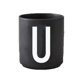 Černý porcelánový hrnek Letter U