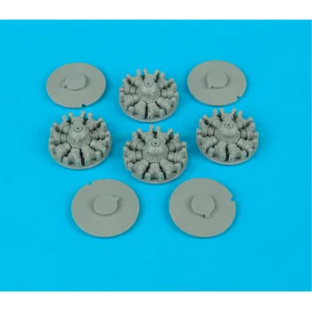 Plastikový model Quickboost 1/72 B-17 engines (for Academy)