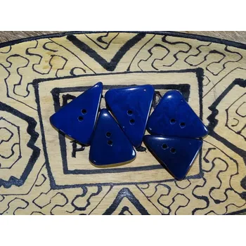 Knoflík Knoflík trojúhelník (modrý)