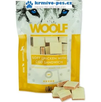 Pamlsek pro psa WOOLF pochoutka Soft Chicken with Cod Sandwich 100g