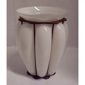 Váza Váza retro historická Malá bílé sklo s drátem Mal 4