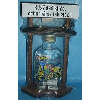 Dárkový potravinový koš Dárek pro správného muže uzamykatelná placatice se zámkem lokomotiva