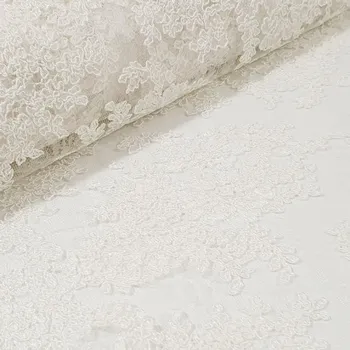 Vyšívaný tyl ivory, lístky, š.130