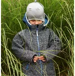 modro-černá bunda ze zimního softshellu