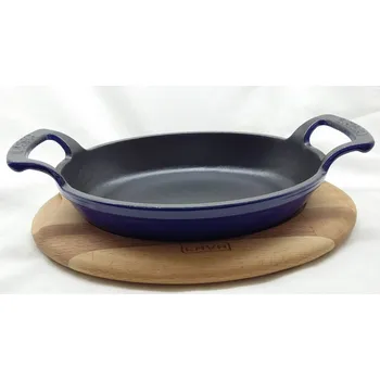 Pánev Litinová modrá pánev 19x14 cm s podstavcem Lava Metal LVOTV1914SHNBAH220BE (Lava Metal LVOTV1914SHNBAH220BE Modrá litinová oválná miska o rozměrech 19x14 cm)