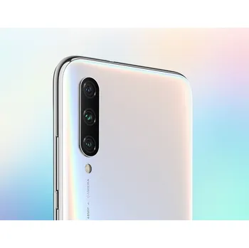 trojitý fotoaparát Xiaomi Mi A3
