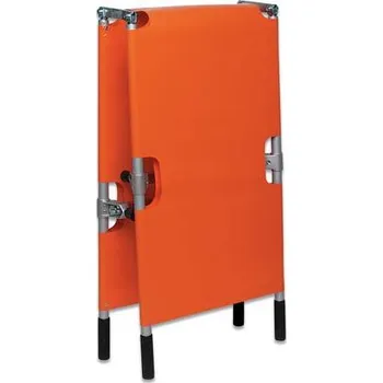 Zdravotnická skládací nosítka složitelná na polovinu.