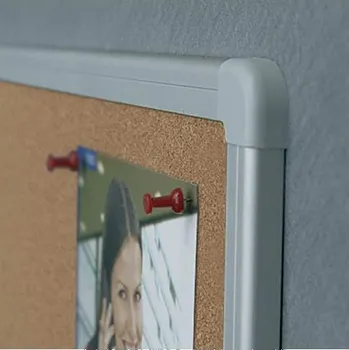 Oboustranná, prezentační tabule - korková, v x š: 1800 x 1200 mm, včetně držáků