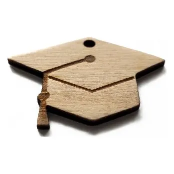 Gadget Dřevěný přívěsek promoční čepice