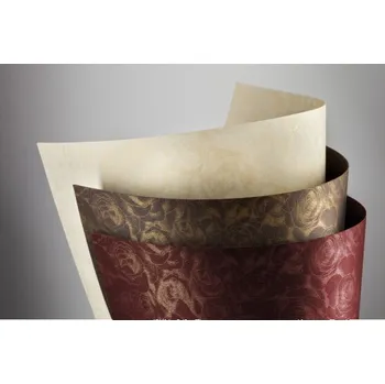 Umělecký papír Tvrdý perleťový papír - bordo s růžemi - A4