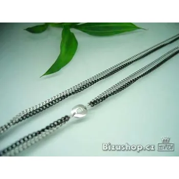 Řetízek Řetízek z oceli v jemném čtvercovém provedení odlehčený hodící se k přívěšku ne bo k samostatnému nošení