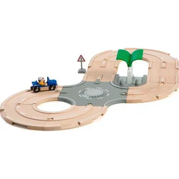 Dřevěná hračka Brio Městské silnice s křižovatkou a pumpou