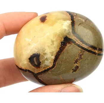 Přírodní kámen Hlazená septarie z Madagaskaru 147g