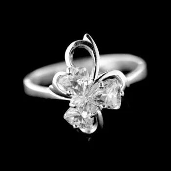 Prsten Stříbrný prsten s kamenem