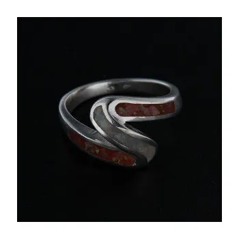 Prsten Stříbrný prsten s kamenem