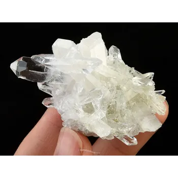 Přírodní kámen Křišťál drúza s krystaly 41g