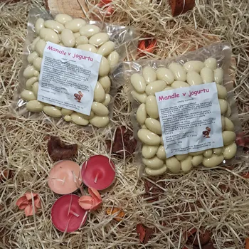 Mandlička Mandle v jogurtové polevě 250g