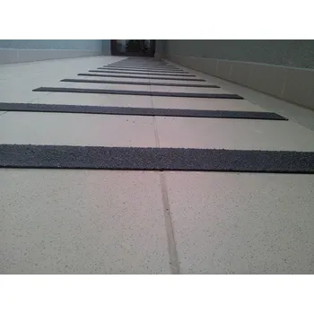 Protiskluzová podložka Sklolaminátový protiskluzový pás 75 x 830 mm - 2. jakost