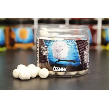 Boilies BLACK CARP Balanced Activ Česnek 90g 14mm (BLACK CARP Balanced Activ Česnek)