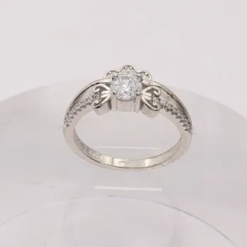 Prsten Stříbrný prsten s kamenem