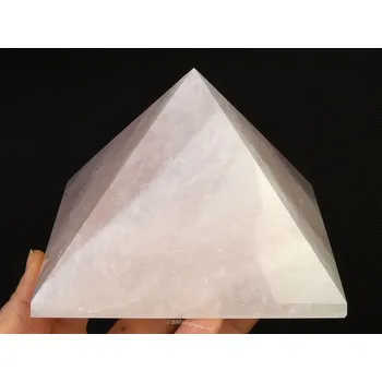 Přírodní kámen Pyramida z růženínu 985g (Brazílie)