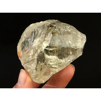 Přírodní kámen Křišťál surový kámen 192g