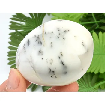 Přírodní kámen Hladký dendritický opál 138g