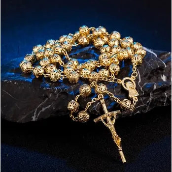 Růženec Krásný růženec ve zlaté barvě