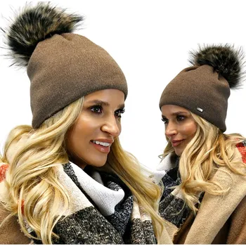 Čepice Fashionweek Dámská zimní čepice s bambulí ZIZI15/A13 Barva: Mocca