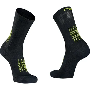 Cyklistické návleky Ponožky - NORTHWAVE Fast Winter High Sock - Black/Yellow Fluo L