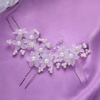 Ozdoba do vlasů Stříbrné pérko s perličkami a bílými kvítečky - 1 ks