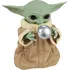 plyšák Hasbro Baby Yoda se svačinou