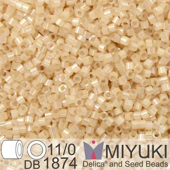 Korálek Korálky Miyuki Delica 11/0. Barva Silk Inside Dyed Pale Apricot AB DB1874. Balení 5g.
