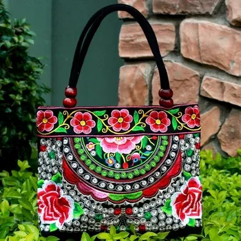 Kabelka Elegantní kabelka s výšivkou - styl 12