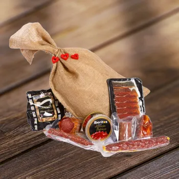 Dárkový potravinový koš Satisfied Dárkový pytel pro masožravce basic 1,4 kg