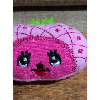 Hračka pro psa Plyšová aplikace s pískátkem růžová