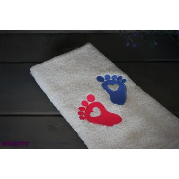 Papírový ručník Ručník s výšivkou chodidel