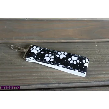 Klíčenka Mallonga - černobílé tlapky