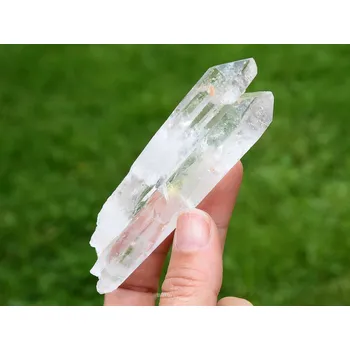 Přírodní kámen Křišťál dvojitý krystal z Madagaskaru 88g