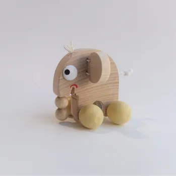 Hračka pro nejmenší Slon na kolečkách