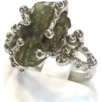 Prsten stříbrný prsten s vltavínem L187