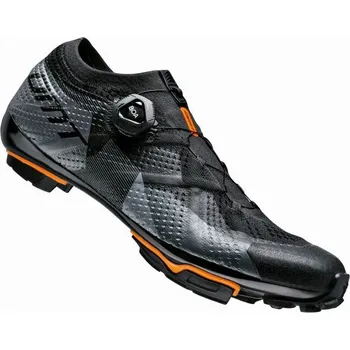 Pánské cyklistické tretry DMT KM1 2023 45,5 černá/šedá - 10 % pro přihlášené BFEXTRA10