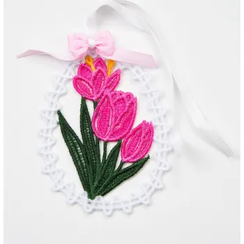Velikonoční dekorace velikonoční závěsná dekorace XIII - velikonoční tulipány - vyšívaná krajka