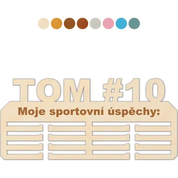 věšák na medaile WoodenPuzzle.cz Věšák na medaile se jménem a textem - klasický