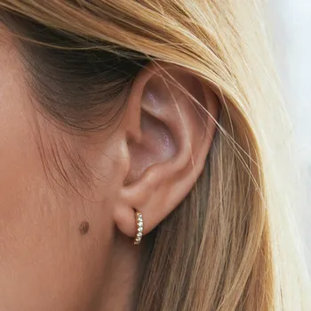 Náušnice Gold Pave Huggie náušnice 1ks