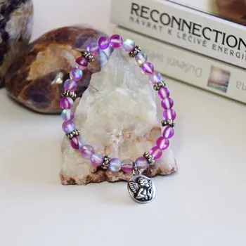 Náramek NÁRAMEK Z FIALOVÉHO OPALITU S ANDĚLEM