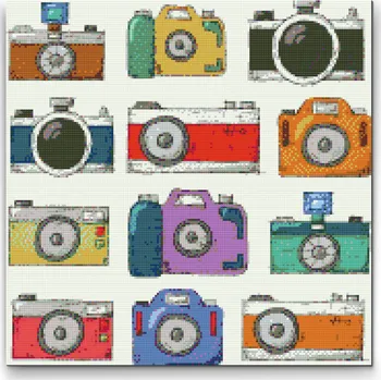 Diamantové malování Diamantové malování - Barevné foťáky Velikost: 50x50cm, Rámování: Pouze srolované plátno, Diamanty: Kulaté