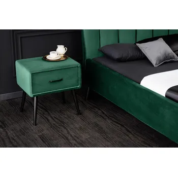 Noční stolek Retro designový noční stolek Alva s tmavě zeleným sametovým čalouněním se zásuvkou 47cm